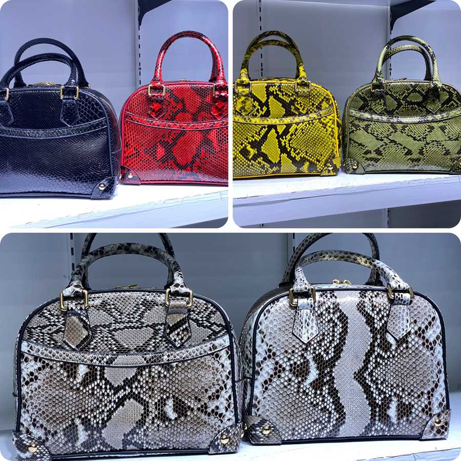 Сумки из кожи питона в стиле LV Trouville цена 16000₽