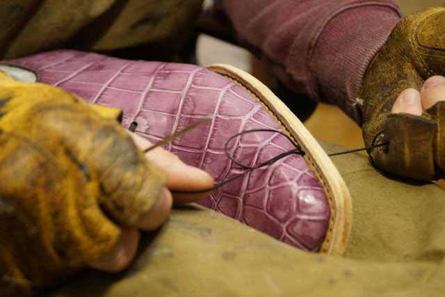 Цельнокроеные оксфорды сборка hand-welted из кожи крокодила 4075