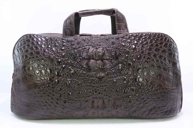 Спортивная сумка из кожи крокодила 3390