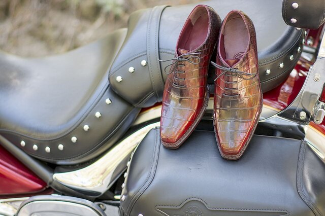 Обувь ручной работы из кожи крокодила пошив на заказ 4028